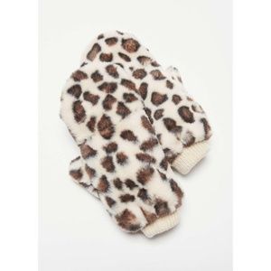 Urban Outfitters fuzzy leopard mittens